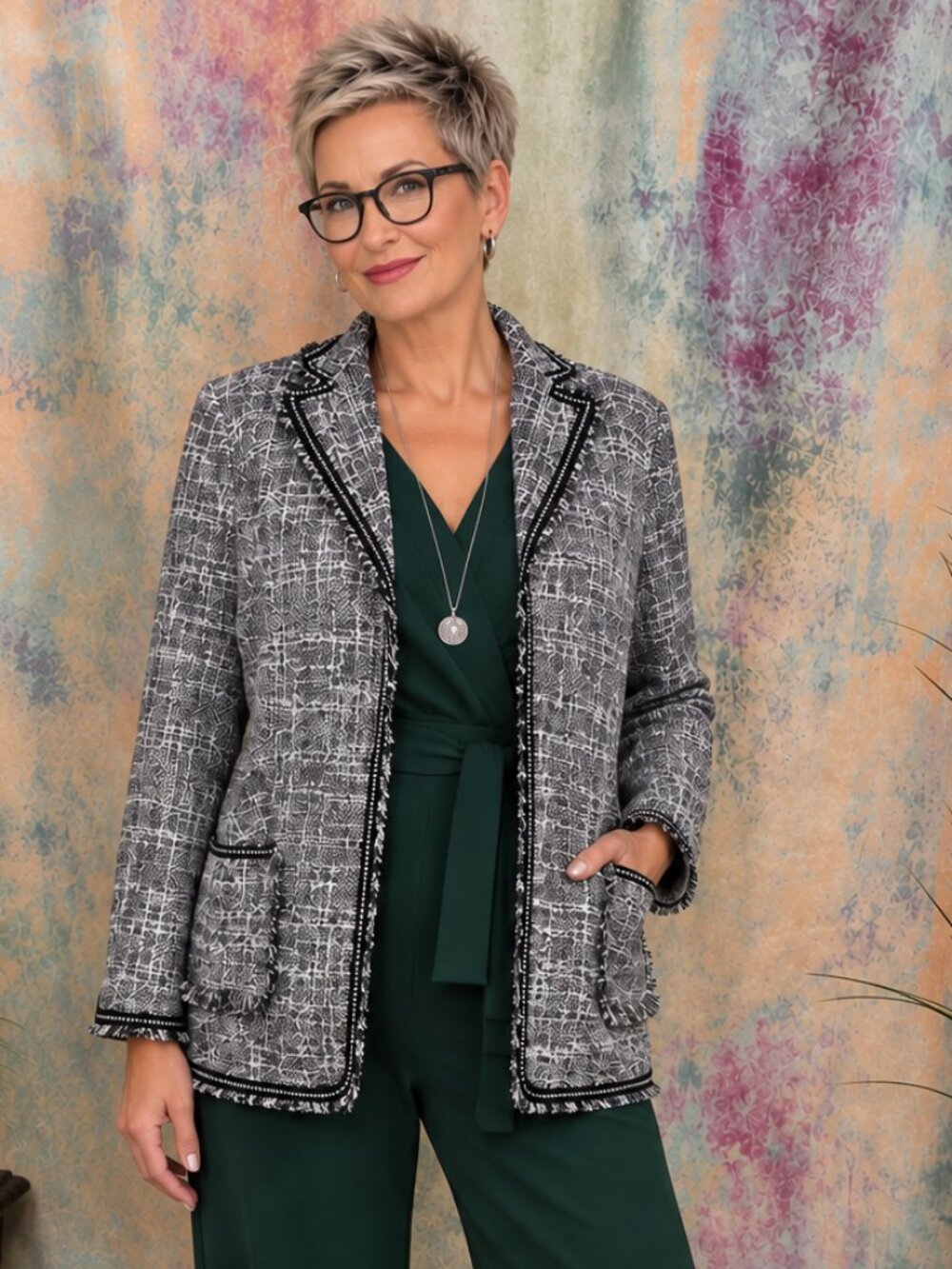 VTG📌 Black White Tweed Fringe Viscose Longline Jacket Great for Mix and Match